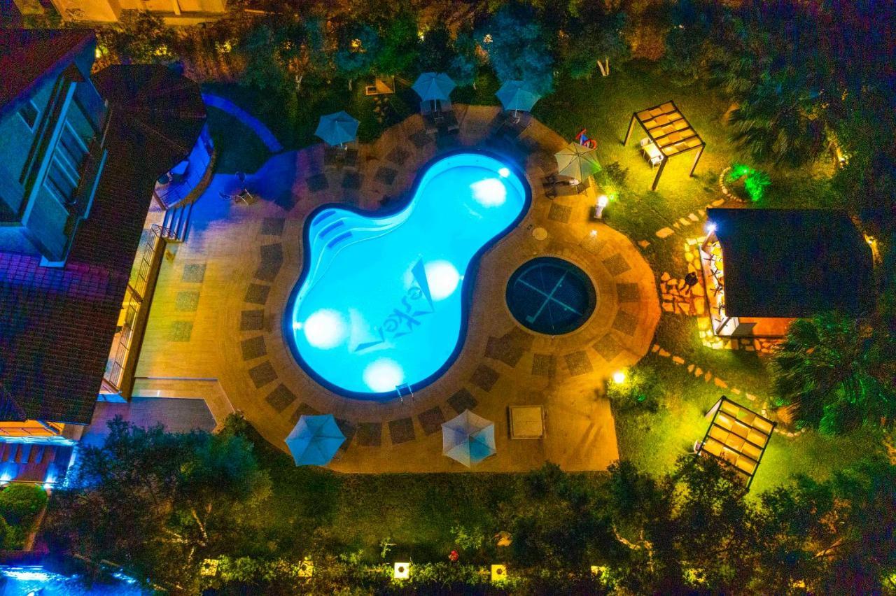 Mesken Inn Hotel Гёчек Экстерьер фото