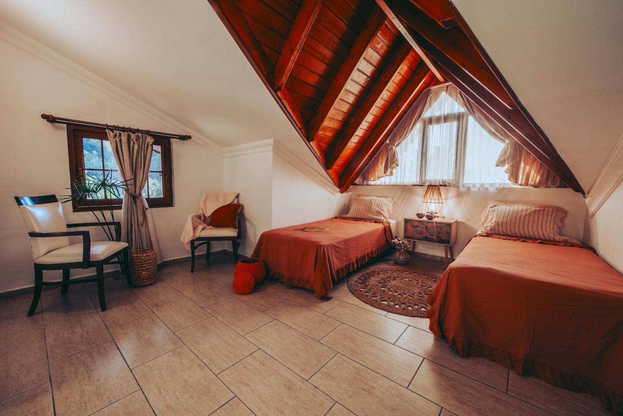 Mesken Inn Hotel Гёчек Экстерьер фото