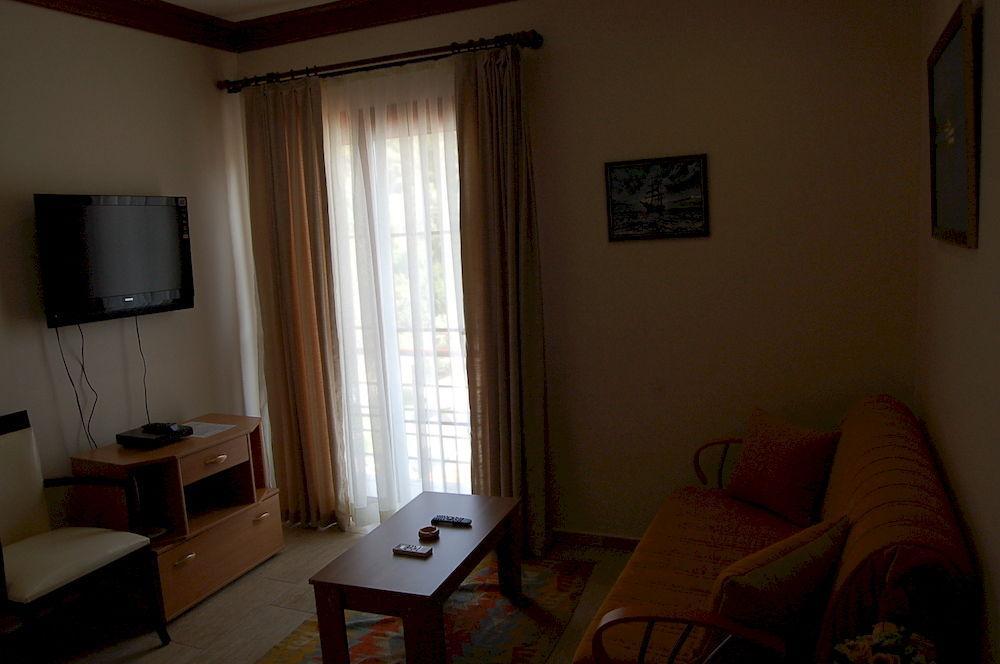 Mesken Inn Hotel Гёчек Экстерьер фото